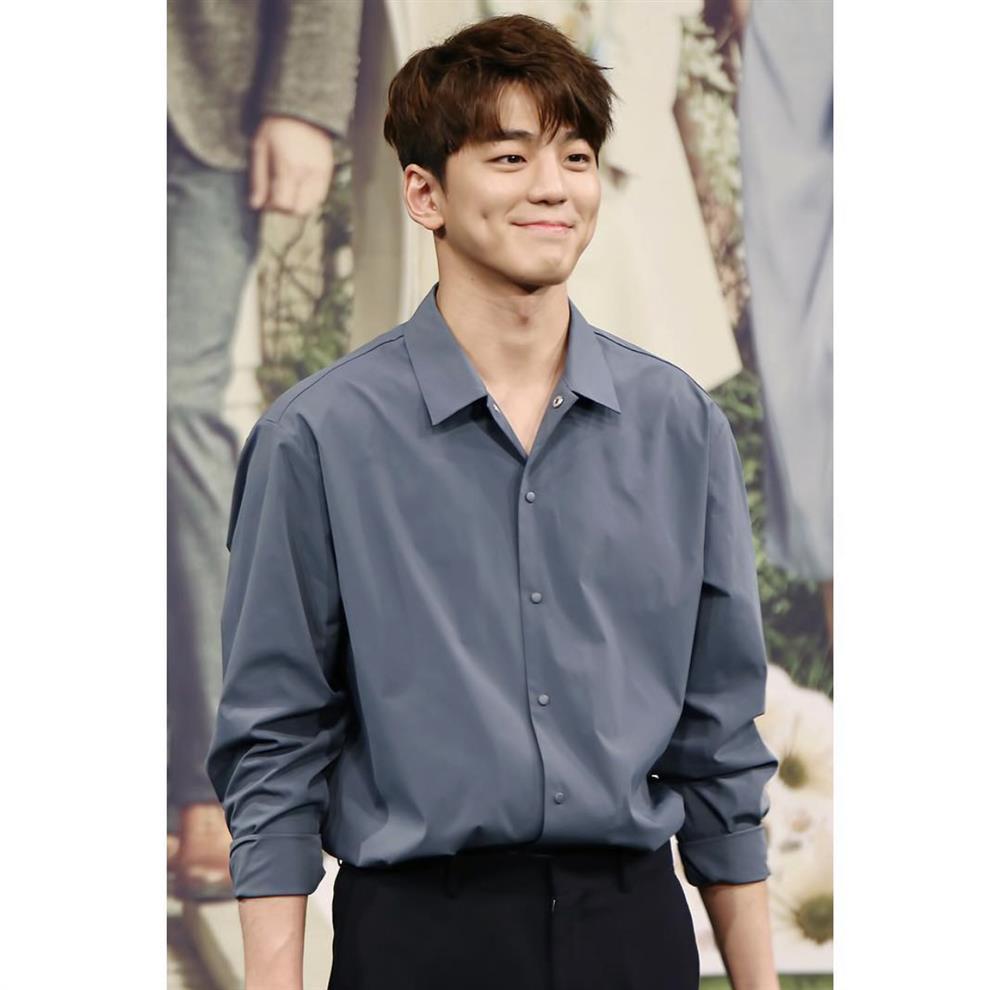 Nam phụ Hẹn Hò Chốn Công Sở visual xuất sắc, mặc đẹp miễn bàn-9