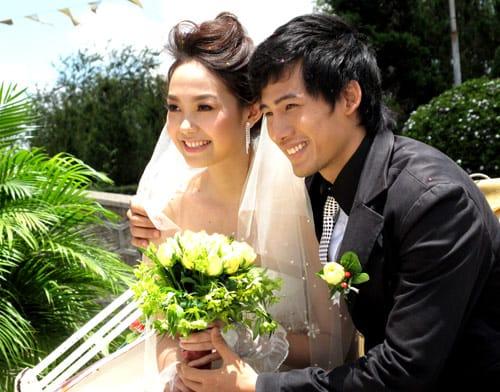 Trước khi say yes bạn trai đại gia, Minh Hằng từng 2 lần cưới 1 người-12