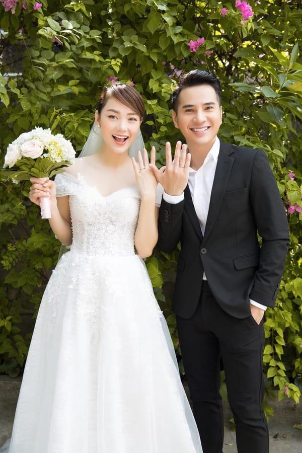 Trước khi say yes bạn trai đại gia, Minh Hằng từng 2 lần cưới 1 người-7