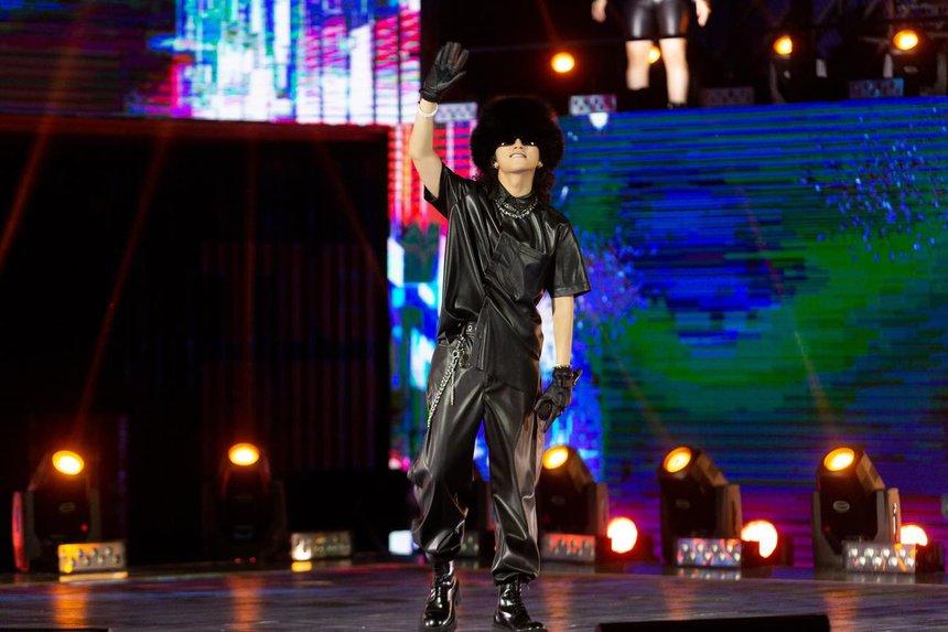 Binz có đủ sức hâm nóng đường đua nhạc Việt?-3