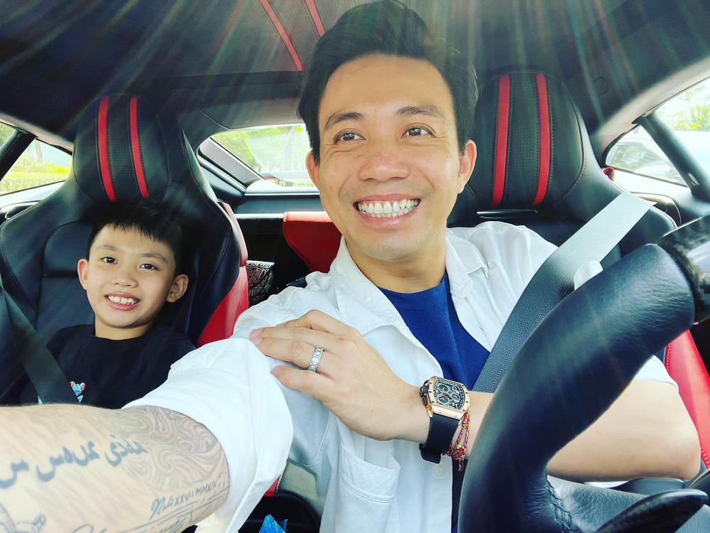 Minh Nhựa cho quý tử lên sóng, hé lộ chuyện nối nghiệp đặc biệt-1