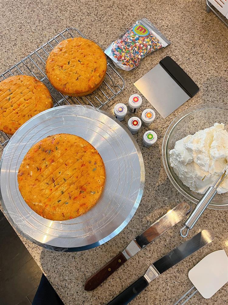 Chỉ vì con gái thích độc lạ mà Hà Tăng phải bẻ bánh sinh nhật-2