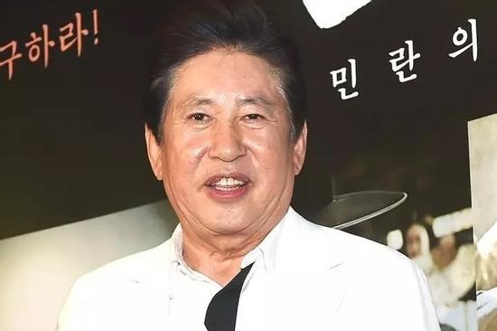 'Ông nội' 76 tuổi Kim Young Gun làm xét nghiệm ADN con trai 5 tháng