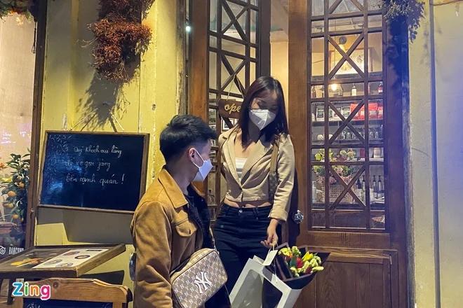 Hà Nội bỏ quy định hàng quán đóng cửa lúc 21h-1