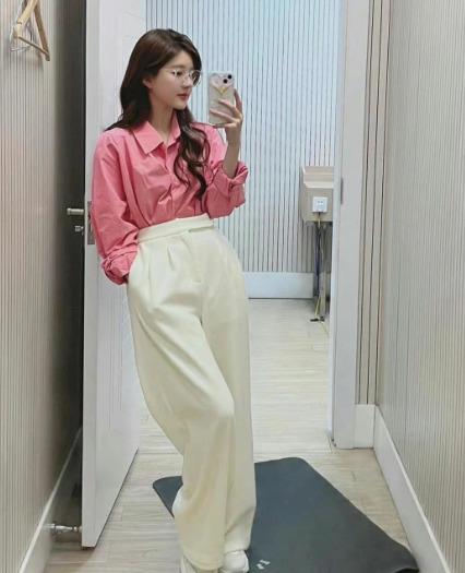 Chiêu hack dáng với quần ống suông đỉnh chóp của Triệu Lộ Tư-2