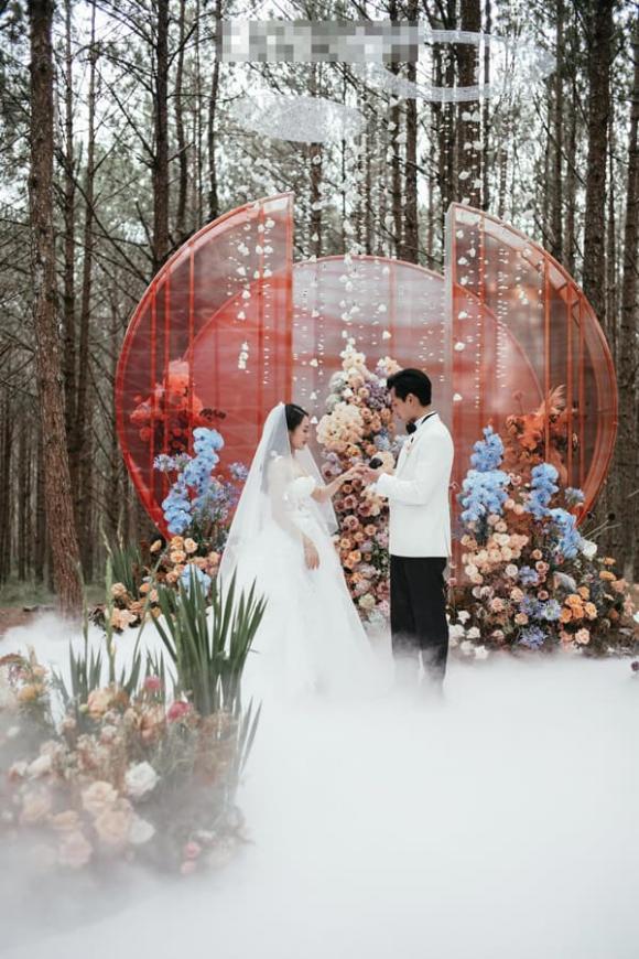 Thiếu gia từng nghi hẹn hò Tiểu Vy lấy vợ, tổ chức chuỗi đám cưới khủng-10