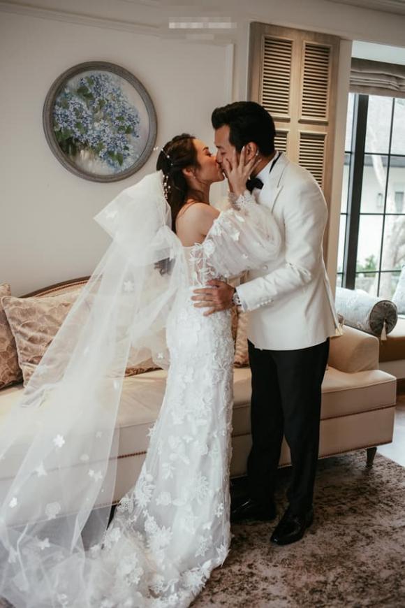 Thiếu gia từng nghi hẹn hò Tiểu Vy lấy vợ, tổ chức chuỗi đám cưới khủng-7