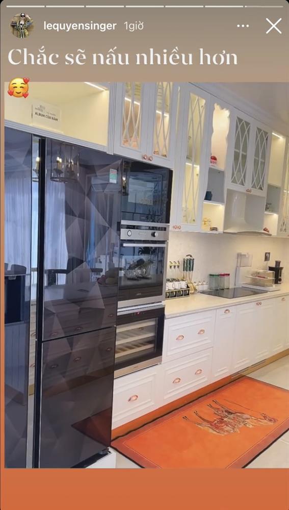 Lệ Quyên khoe tủ đồ hiệu siêu khủng trong biệt thự triệu đô-7