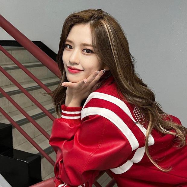 Nữ idol Kpop dậy thì vô cùng thành công, chặt đẹp Jang Wonyoung-7