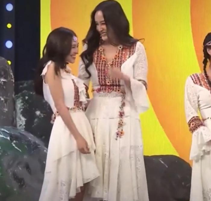 Mai Phương Thúy dìm hàng Lan Ngọc - Thúy Ngân lộ rổ mỡ bụng-2