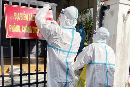 F0 không được ra khỏi nơi cách ly: Quy định một đằng, thực tế một nẻo