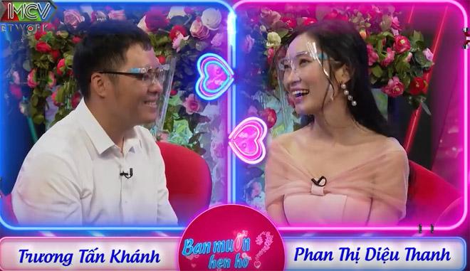 Nữ sinh tham gia hẹn hò tìm chồng bị ông mối chất vấn cực gắt-4