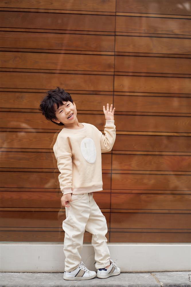 Từ bé đã là hot kid, con trai Ba Duy lớn lên trông thế nào?-1