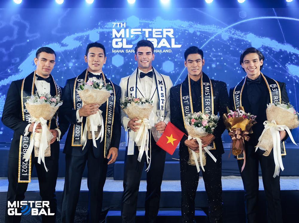 Mister Global 2021 contestants give each other condoms right after the final-7