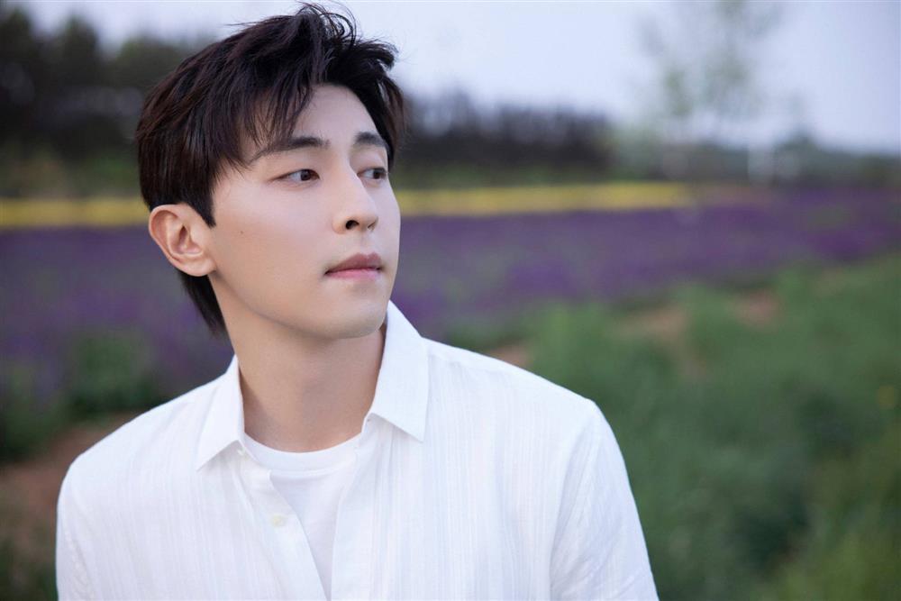 Trước khi sự nghiệp tiêu tan, Đặng Luân đã cống hiến những gì?-2