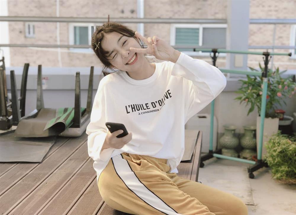 Nữ phụ Hẹn Hò Chốn Công Sở lên phim sang chảnh, ngoài đời nhí nhảnh-7