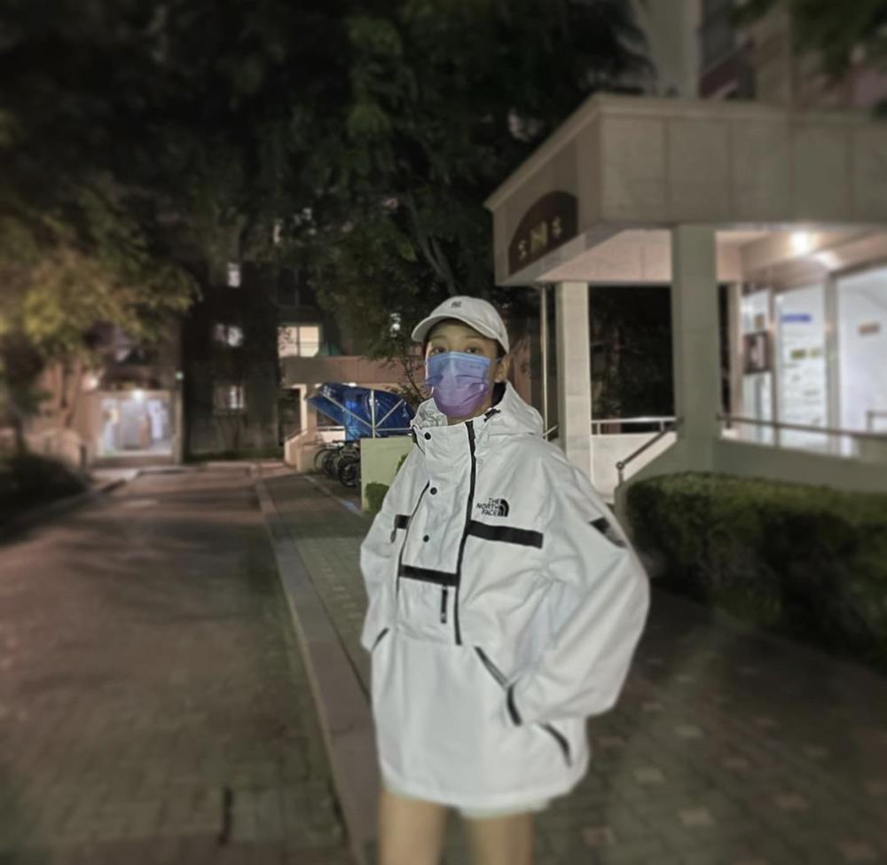 Nữ phụ Hẹn Hò Chốn Công Sở lên phim sang chảnh, ngoài đời nhí nhảnh-3