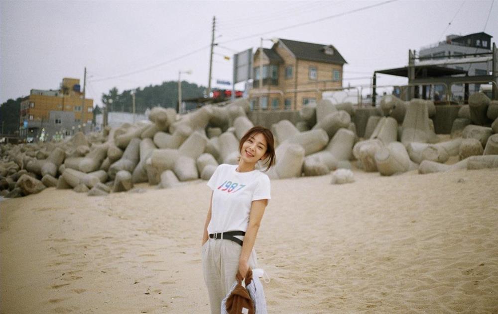 Nữ phụ Hẹn Hò Chốn Công Sở lên phim sang chảnh, ngoài đời nhí nhảnh-6