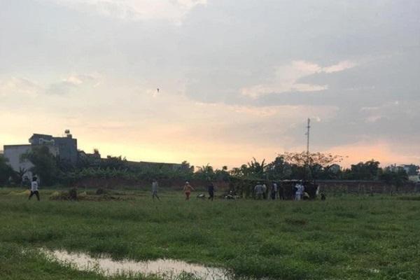 Clip: Sấm sét giã xuống Hà Nội đầu giờ chiều, mưa như trút nước-9