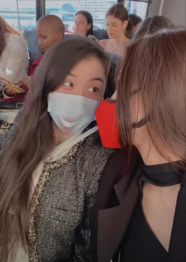 Đỗ Thị Hà lộ chiêu sống ảo, bạn thi Miss World phải chịu trận-5