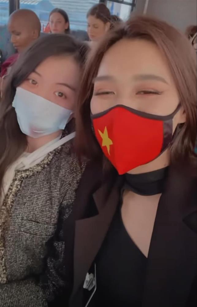 Đỗ Thị Hà lộ chiêu sống ảo, bạn thi Miss World phải chịu trận-6