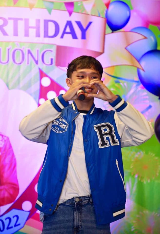 Dân mạng quay xe khen Hồ Văn Cường từ giọng hát đến ngoại hình-5