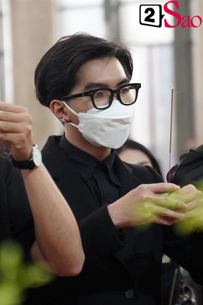 Xuân Lan, Tăng Thanh Hà thất thần tại tang lễ đạo diễn Vũ Minh-8