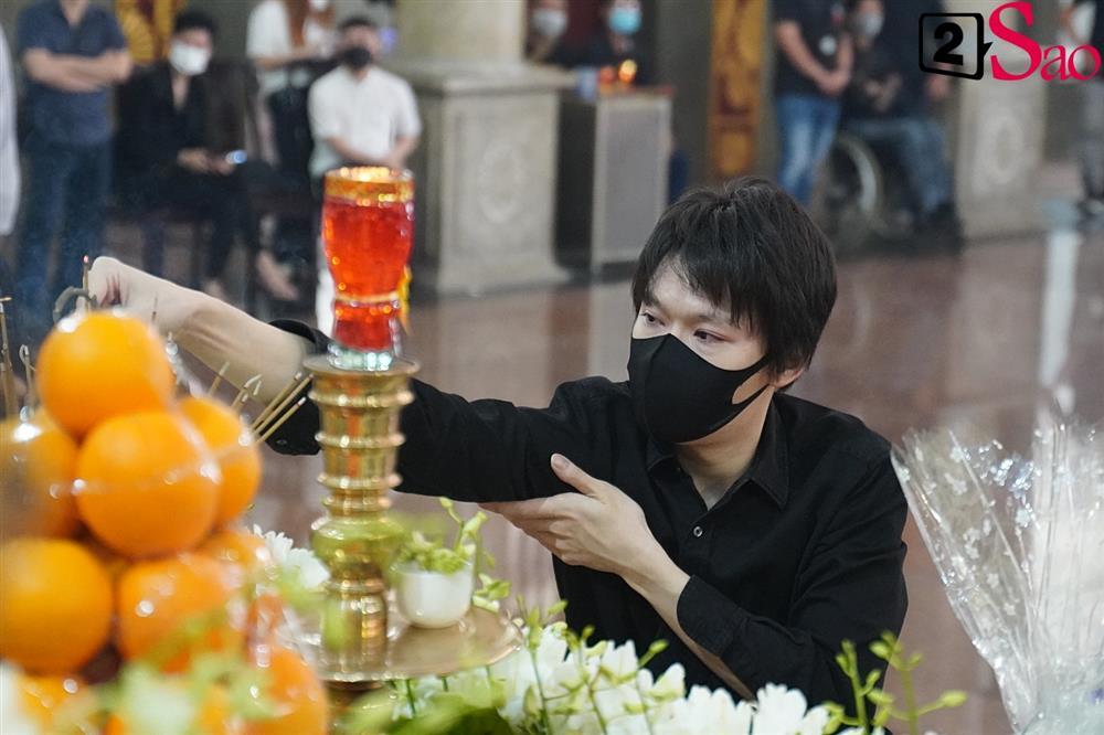 Xuân Lan, Tăng Thanh Hà thất thần tại tang lễ đạo diễn Vũ Minh-6