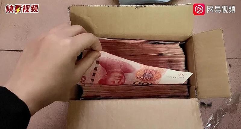 Chồng giấu chiếc hộp bí mật, vợ choáng váng khi nhìn thứ bên trong-1