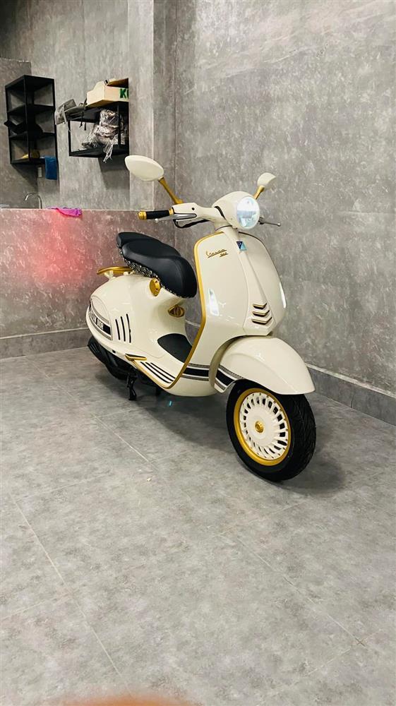 Trang Nemo khoe xe máy gần 1 tỷ, chồng Đoàn Di Băng bị réo ầm ầm-4