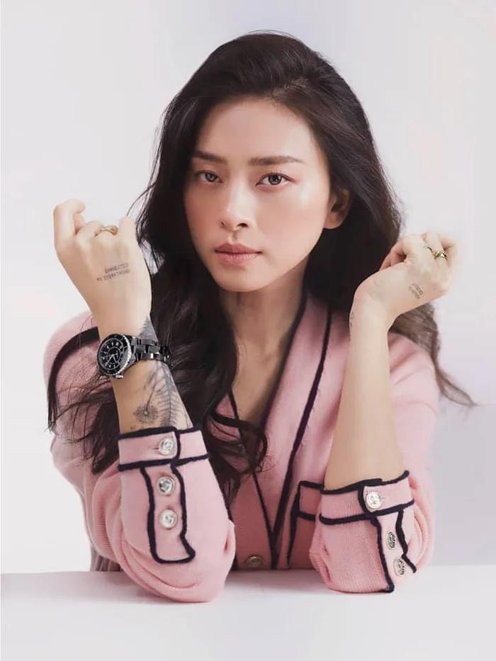 2 lần đụng hàng, Ngô Thanh Vân 7X thắng đẹp Jennie BLACKPINK 9X-8