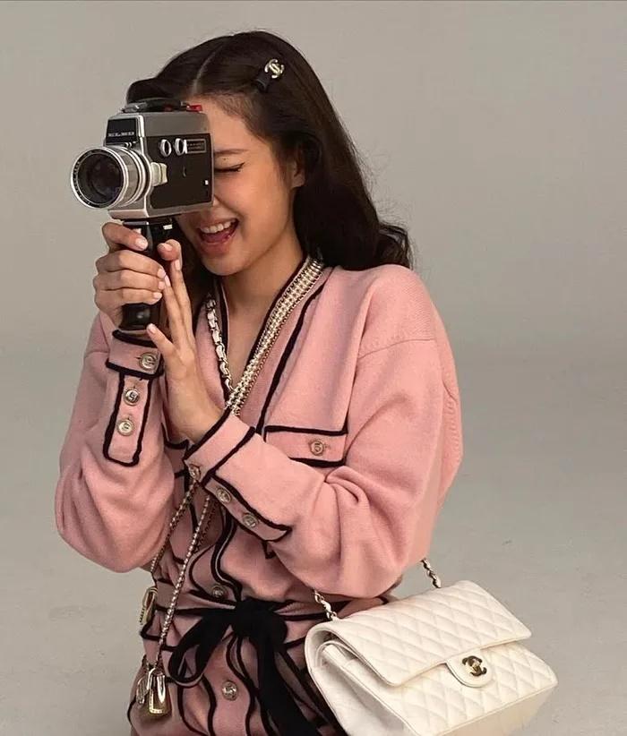 2 lần đụng hàng, Ngô Thanh Vân 7X thắng đẹp Jennie BLACKPINK 9X-10