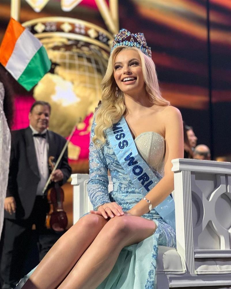 Miss World 2021 đầm xanh: Tâm linh không đùa được đâu!-1