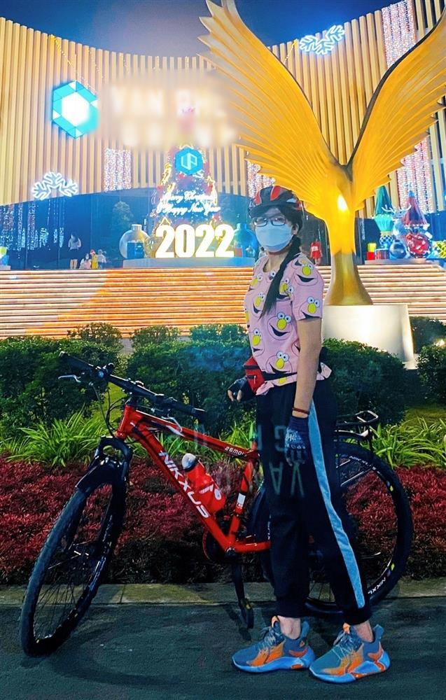 Xăng tăng phi mã chưa có điểm dừng, cô gái 9x đạp luôn 10km đi làm-6