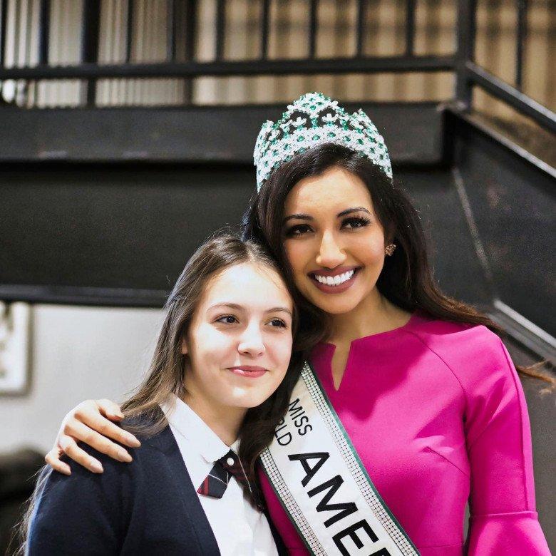 Màn tuốt mặt kỳ diệu của Á hậu Miss World sau tai nạn bỏng nặng-11