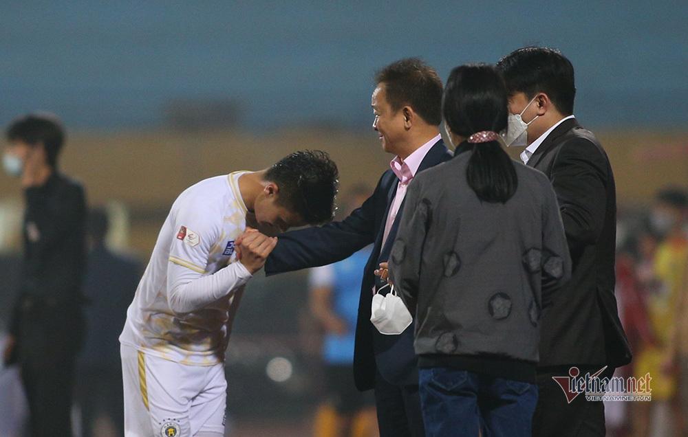 Quang Hải không quay xe, xuất ngoại chẳng vì tiền-2