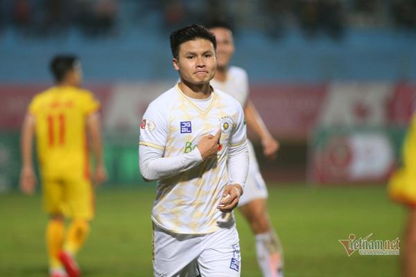 Quang Hai wants to leave, not going abroad for money