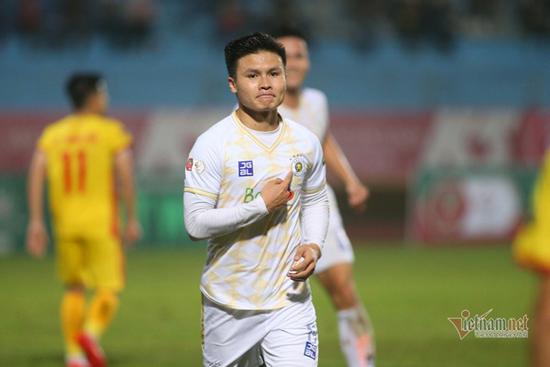 Quang Hải không 'quay xe', xuất ngoại chẳng vì tiền