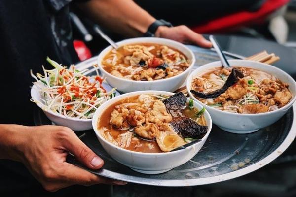 Lên Đăk Lăk ăn gà nướng Bản Đôn, món ngon của núi rừng-5