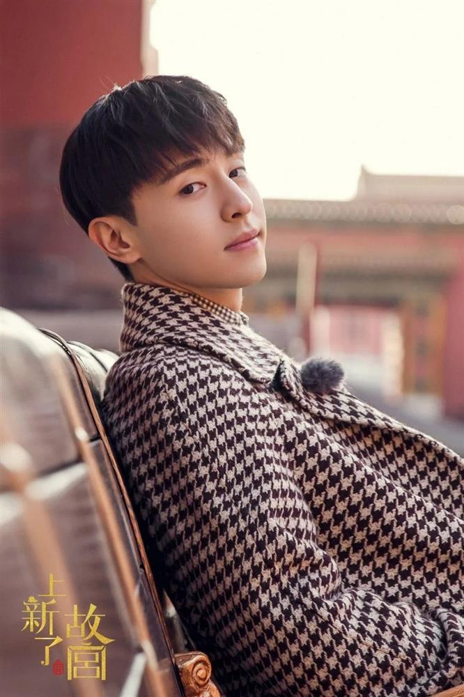 Khối tài sản trăm triệu USD của Đặng Luân-1