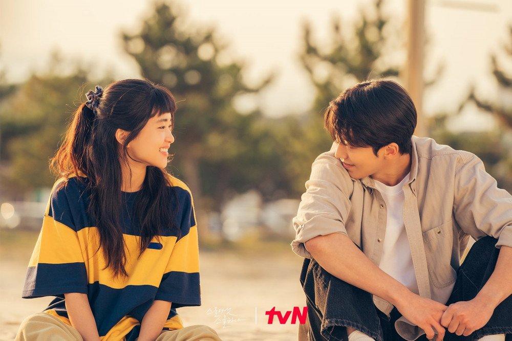 Phim của Kim Tae Ri bị chỉ trích vì lãng mạn hóa chuyện yêu trẻ vị thành niên-10