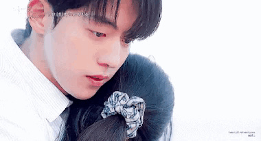 Phim của Kim Tae Ri bị chỉ trích vì lãng mạn hóa chuyện yêu trẻ vị thành niên-6