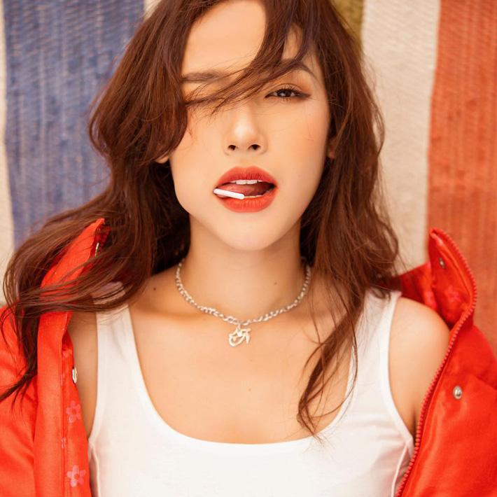 Sao Nhập Ngũ có nữ ca sĩ đang học chăm chỉ thì bỏ thi đại học-2