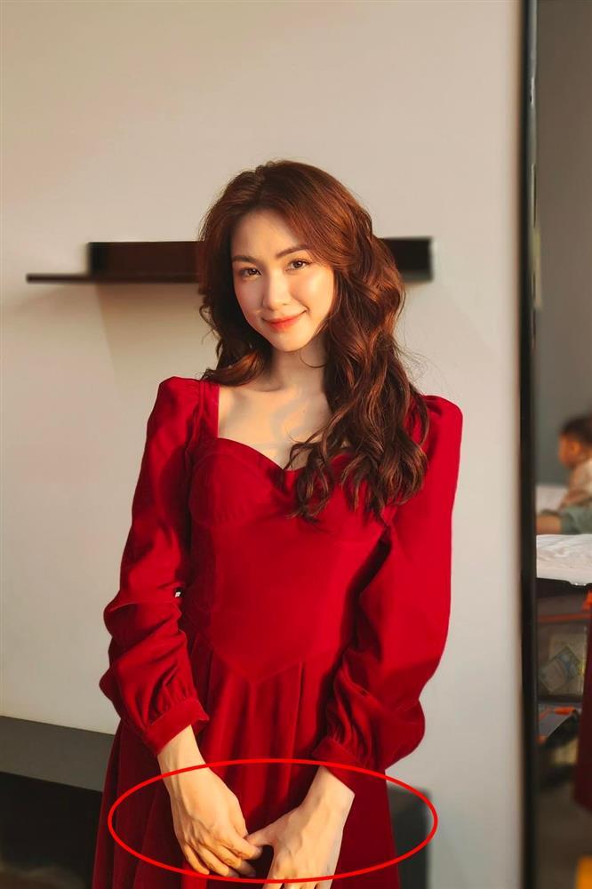 Ngoài bụng nát tươm, Hòa Minzy còn tự bóc thêm tay gân guốc sau sinh-2