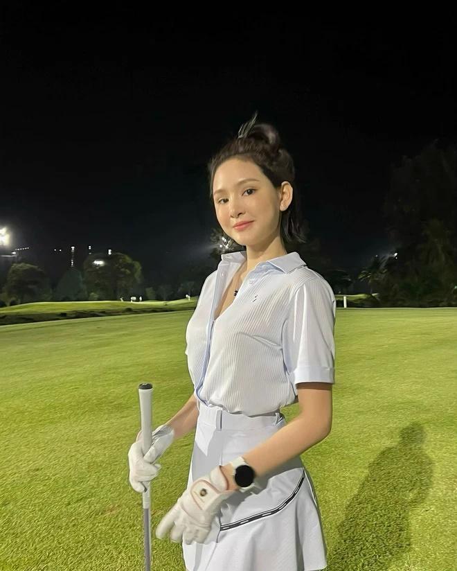 Ngoài đầu tư đồ hiệu chơi golf, Hiền Hồ còn sắm cả bóng xa xỉ-6