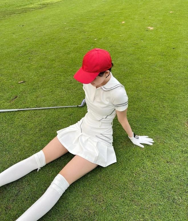 Ngoài đầu tư đồ hiệu chơi golf, Hiền Hồ còn sắm cả bóng xa xỉ-7