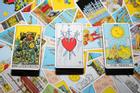 Bói bài Tarot thứ 7 ngày 19/3/2022: Càng sóng gió, càng kiên cường