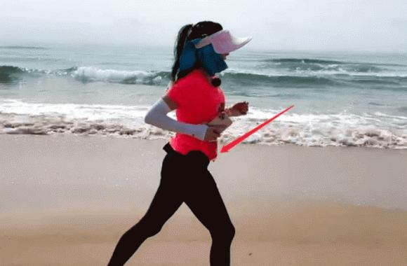 Trương Bá Chi đi giày 35 triệu, bắp chân nhô ra người người chỉ trỏ-6