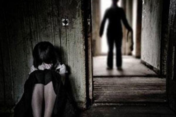 Điều tra vụ bé gái 15 tuổi bị ép vào quán karaoke và xâm hại ở Vĩnh Phúc-1