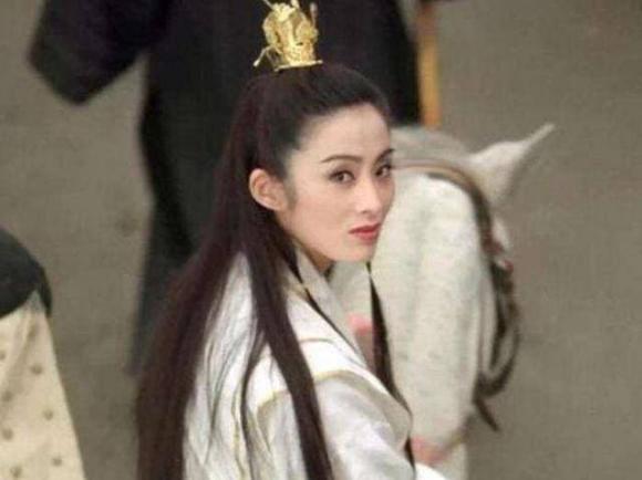 Classic looks: Trieu Man deified, Liu Yifei is alive-1